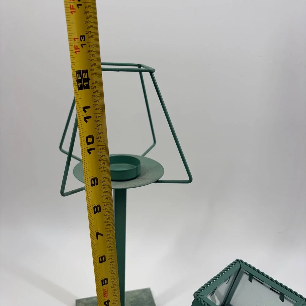 N/A green metal